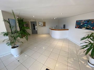SE VENDE DEPARTAMENTO C/COCHERA FRENTE AL MAR ANCON