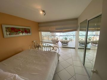 SE VENDE DEPARTAMENTO C/COCHERA FRENTE AL MAR ANCON