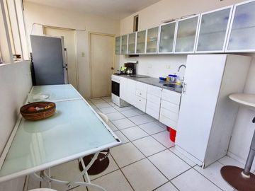 SE VENDE DEPARTAMENTO C/COCHERA FRENTE AL MAR ANCON