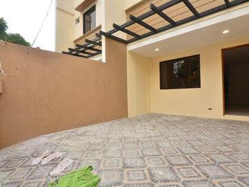 For Sale Brand new Three (3) Storey Triplex House and Lot in Katarungan Muntinlupa City
