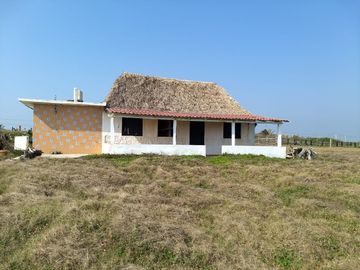 Casa en Venta en Veracruz de Descanso Camino Alvarado Lado Playa.