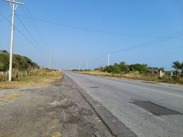 Casa en Venta en Veracruz de Descanso Camino Alvarado Lado Playa.