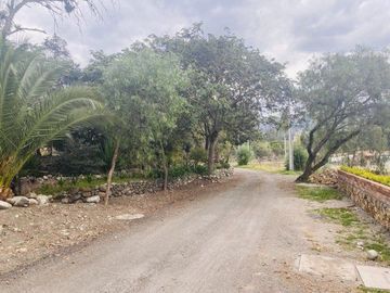 Amplia y lujosa villa por estrenar en exclusiva urbanización privada en Challuabamba