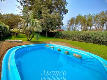 Ocasión!! Venta Casa de Ensueño con amplios Jardines, Piscina y Bungalow en Urb. San Fernando de Pachacamac