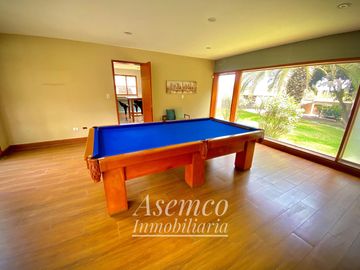 Ocasión!! Venta Casa de Ensueño con amplios Jardines, Piscina y Bungalow en Urb. San Fernando de Pachacamac