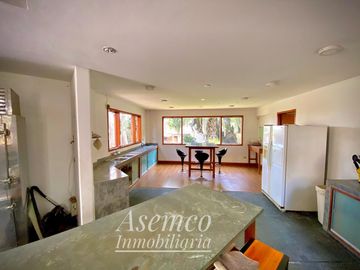 Ocasión!! Venta Casa de Ensueño con amplios Jardines, Piscina y Bungalow en Urb. San Fernando de Pachacamac
