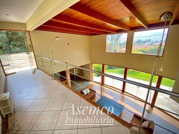 Ocasión!! Venta Casa de Ensueño con amplios Jardines, Piscina y Bungalow en Urb. San Fernando de Pachacamac