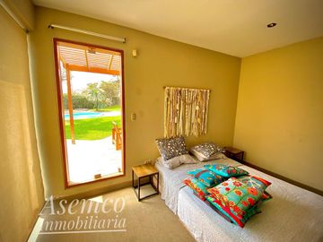 Ocasión!! Venta Casa de Ensueño con amplios Jardines, Piscina y Bungalow en Urb. San Fernando de Pachacamac