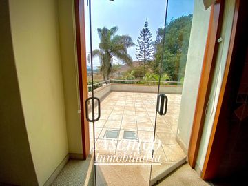 Ocasión!! Venta Casa de Ensueño con amplios Jardines, Piscina y Bungalow en Urb. San Fernando de Pachacamac