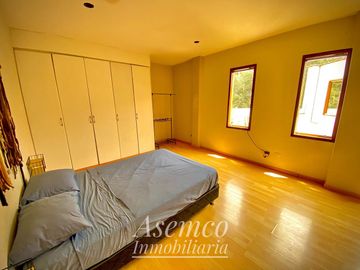 Ocasión!! Venta Casa de Ensueño con amplios Jardines, Piscina y Bungalow en Urb. San Fernando de Pachacamac