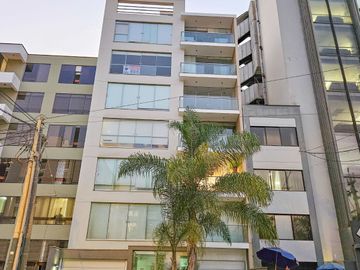 VENDO DUPLEX EN URB. COUNTRY CLUB, SAN ISIDRO