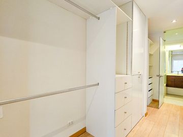 VENDO DUPLEX EN URB. COUNTRY CLUB, SAN ISIDRO