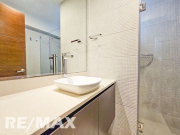 VENDO DUPLEX EN URB. COUNTRY CLUB, SAN ISIDRO
