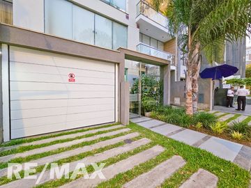 VENDO DUPLEX EN URB. COUNTRY CLUB, SAN ISIDRO
