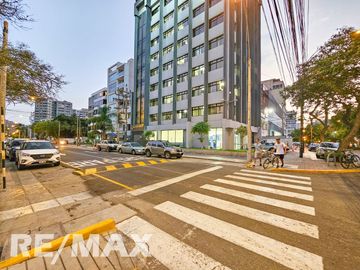 VENDO DUPLEX EN URB. COUNTRY CLUB, SAN ISIDRO