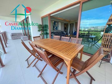 Dpartamento en renta vacacional con terraza, vista a las albercas y áreas comunes
