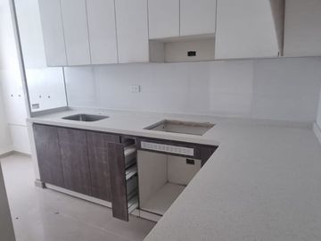 EXCELENTE FLAT DE ESTRENO CON TERRAZA PRIVADA EN CERRO COLORADO.NO PAGA ALCABALA