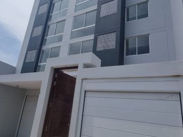 EXCELENTE FLAT DE ESTRENO CON TERRAZA PRIVADA EN CERRO COLORADO.NO PAGA ALCABALA