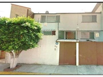 CASA EN COLONIA HERMOSILLO, ALCALDÍA COYOACÁN, GRAN OPORTUNIDAD DE INVERSIÓN