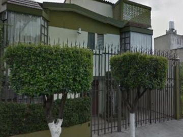 CASA EN COLONIA PASEOS DE TAXQUEÑA, ALCALDÍA COYOACÁN, GRAN OPORTUNIDAD DE INVERSIÓN