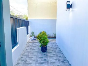Modern Design Brand New Bungalow House and Lot for Sale in BF Resort, Las Piñas City
