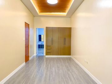 Modern Design Brand New Bungalow House and Lot for Sale in BF Resort, Las Piñas City