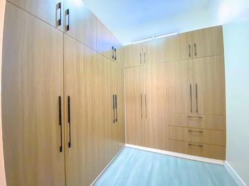Modern Design Brand New Bungalow House and Lot for Sale in BF Resort, Las Piñas City
