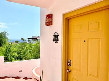 Hermosa casa con vista al mar, en venta, Cabo Bello, Cabo San Lucas