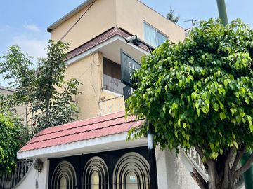 SE VENDE CASA EN Calzada de los Tenorios 81, Coapa, Residencial Miramontes, Ciudad de México, CDMX, México
