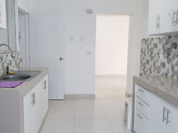 VENTA DE AMPLIA CASA DE 3 NIVELES EN URB. SAN FELIPE - PIURA
