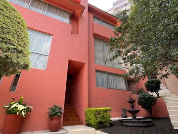 Casa en venta en Bosques de las Lomas, Miguel Hidalgo.