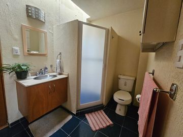 CASA EN VENTA EN LOMAS VERDES (En Conjunto Cerrado)