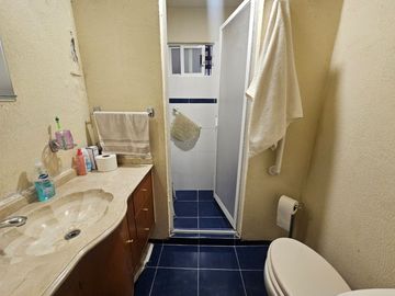 CASA EN VENTA EN LOMAS VERDES (En Conjunto Cerrado)