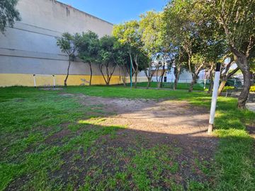 CASA EN VENTA EN LOMAS VERDES (En Conjunto Cerrado)