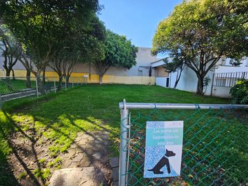 CASA EN VENTA EN LOMAS VERDES (En Conjunto Cerrado)