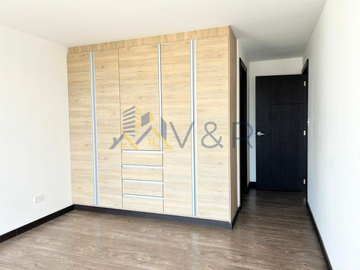 Departamento de Venta de 2 dormitorios en Granda Centeno Quito Ecuador
