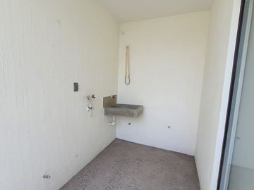 CASA EN VENTA EN POZOS RAPIDO ACCESO CARRET 57