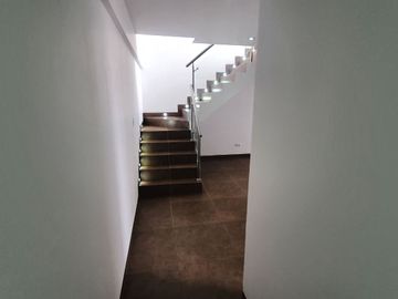 HERMOSO DUPLEX CON VISTA AL MAR DE  PUNTA HERMOSA