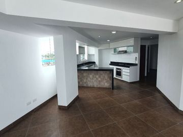 HERMOSO DUPLEX CON VISTA AL MAR DE  PUNTA HERMOSA