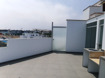 HERMOSO DUPLEX CON VISTA AL MAR DE  PUNTA HERMOSA