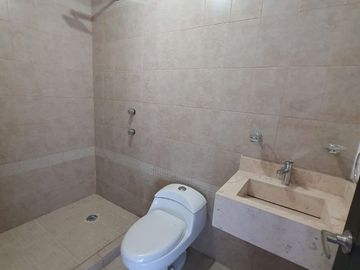 CASA EN VENTA ZONA POZOS REC PB RAPIDO ACCESO  CARRET 57