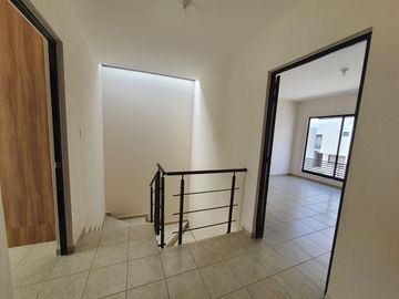 CASA EN VENTA ZONA POZOS REC PB RAPIDO ACCESO  CARRET 57