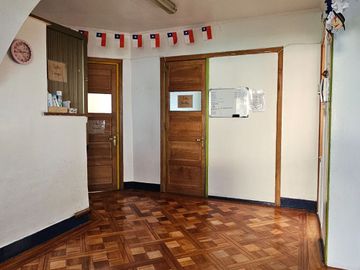 Casa comercial Área Educación Barrio República