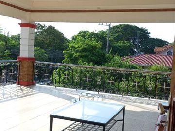 NAIC CAVITE MANSION WITH 7 ROOMS FOR SALE