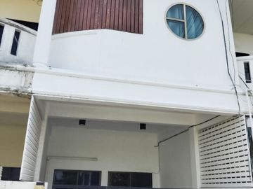 Pattaya Townhouse for Sale with Tenant Contract - Soi Siam Country Club near Wanasin Market