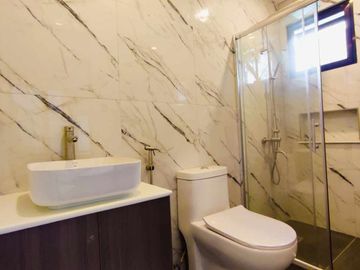 FOR SALE SPACIOUS DESIGN 2 STOREY SINGLE DETACHED HOUSE IN KATARUNGAN VILLAGE
