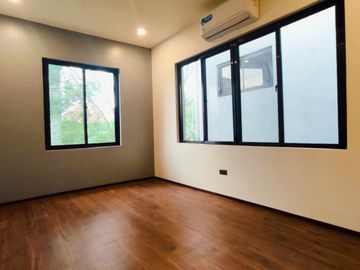 FOR SALE SPACIOUS DESIGN 2 STOREY SINGLE DETACHED HOUSE IN KATARUNGAN VILLAGE