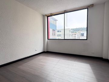 INCREÍBLE DEPARTAMENTO  AV. 6 DE DICIEMBRE JUNTO AL ESTADIO