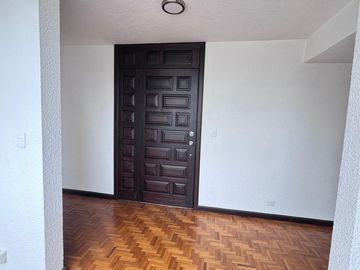 INCREÍBLE DEPARTAMENTO  AV. 6 DE DICIEMBRE JUNTO AL ESTADIO