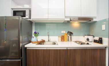 Vibrant Scandi One-bedroom by Ayala Avenue